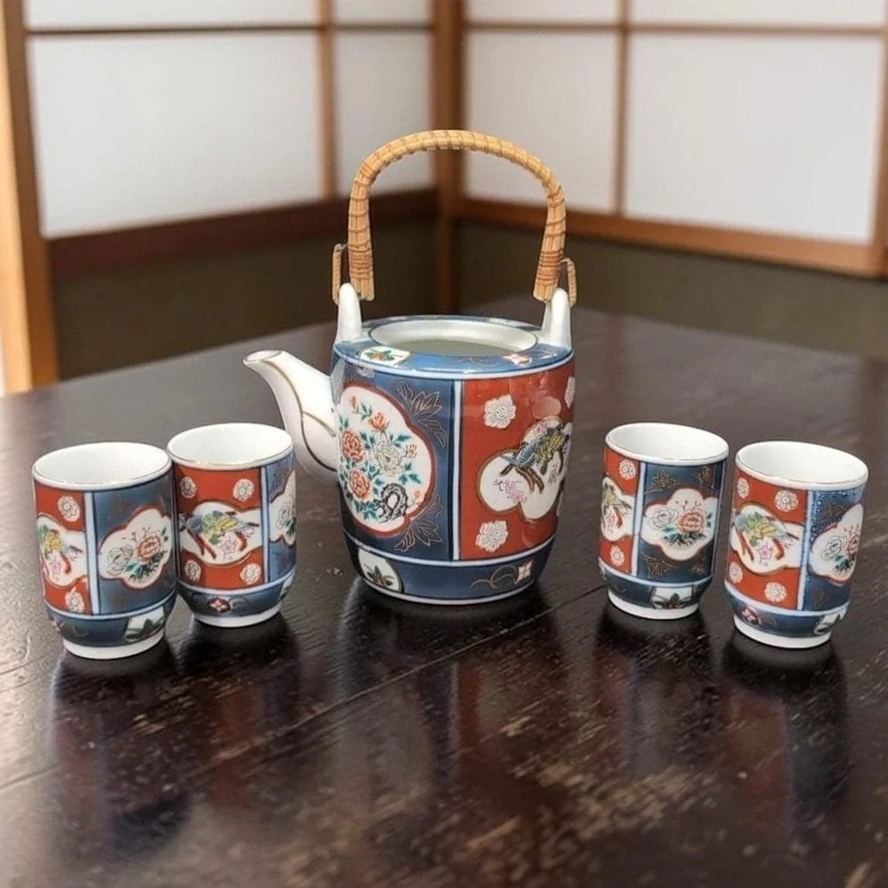 Old Gorgeous Imari Japan Teapot‎ and Four Teacups, No Lid, Vintage Pottery Set